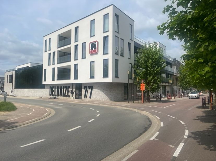 Beschikbaar vanaf: onmiddellijk&lt;br /&gt;
&lt;br /&gt;
Hedendaags, nieuwbouw appartement (104 m2 brutto ) in het centrum van Eisden, Maasmechelen. Het apparteme